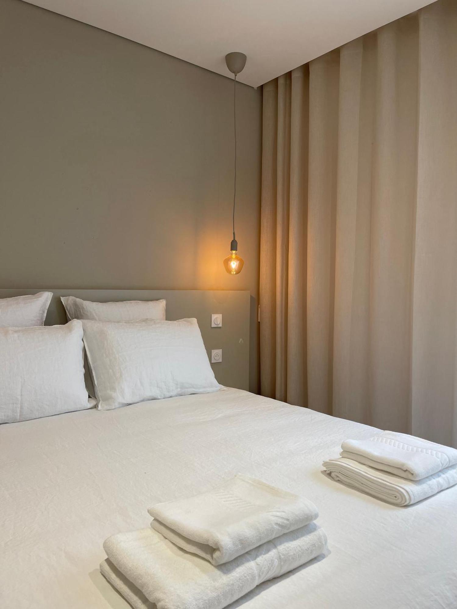 Cadiamare Apartment ซองซา ภายนอก รูปภาพ