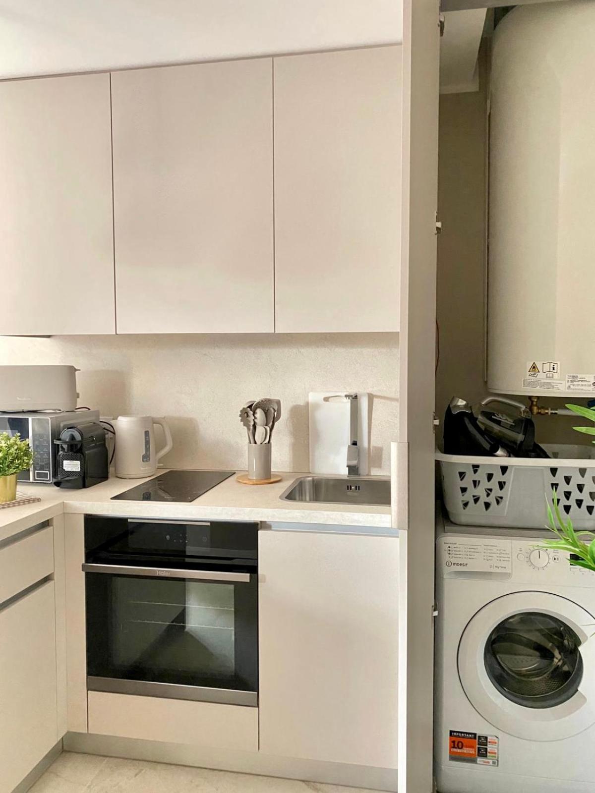 Cadiamare Apartment ซองซา ภายนอก รูปภาพ