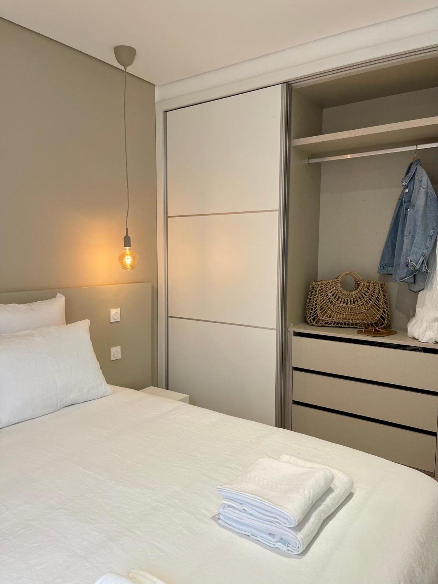 Cadiamare Apartment ซองซา ภายนอก รูปภาพ