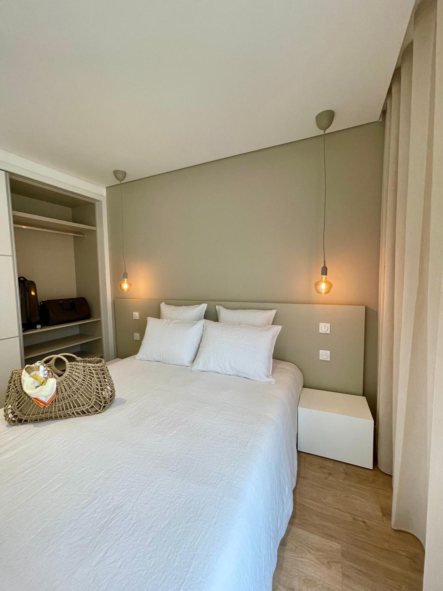 Cadiamare Apartment ซองซา ภายนอก รูปภาพ