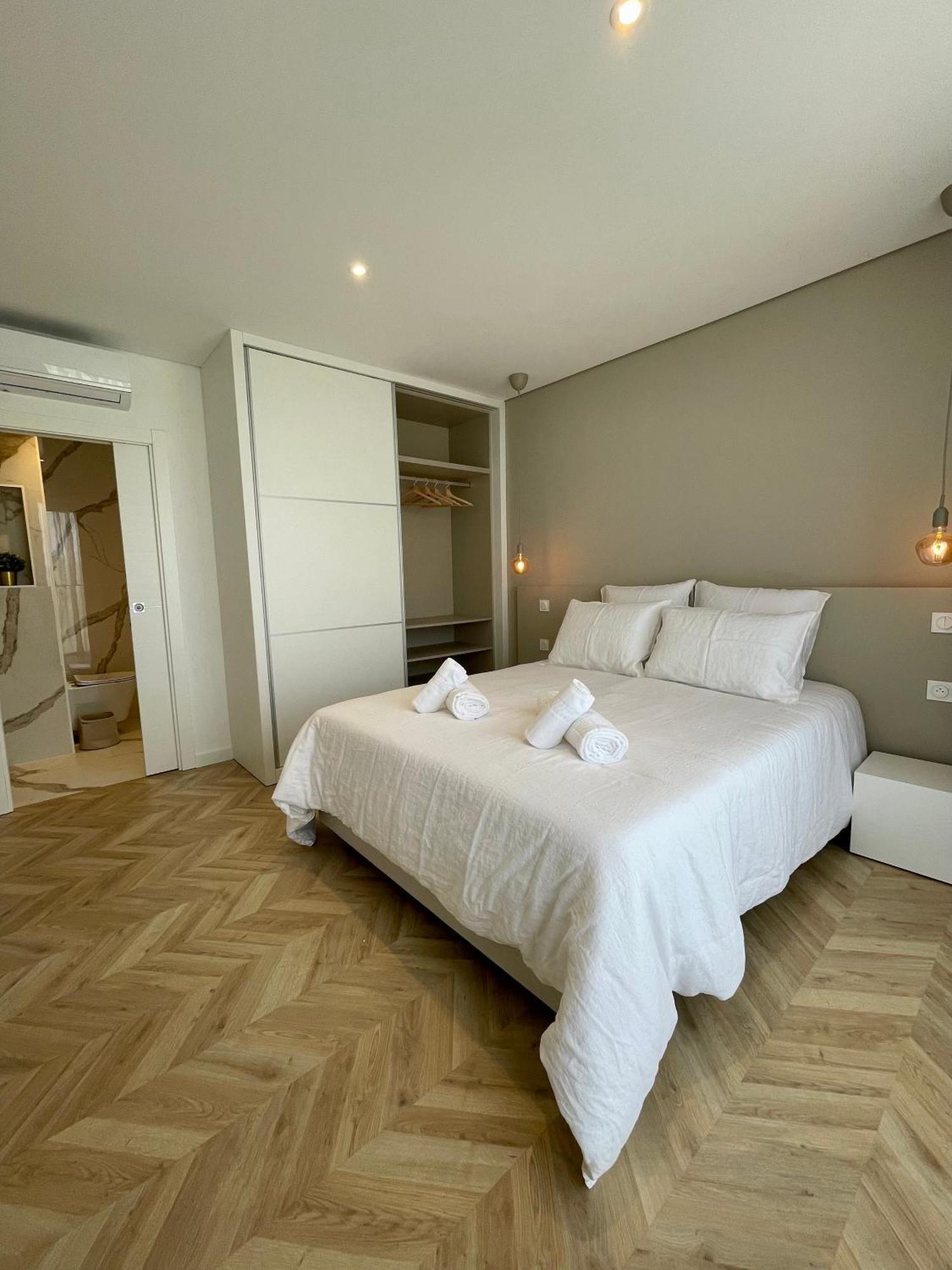 Cadiamare Apartment ซองซา ภายนอก รูปภาพ