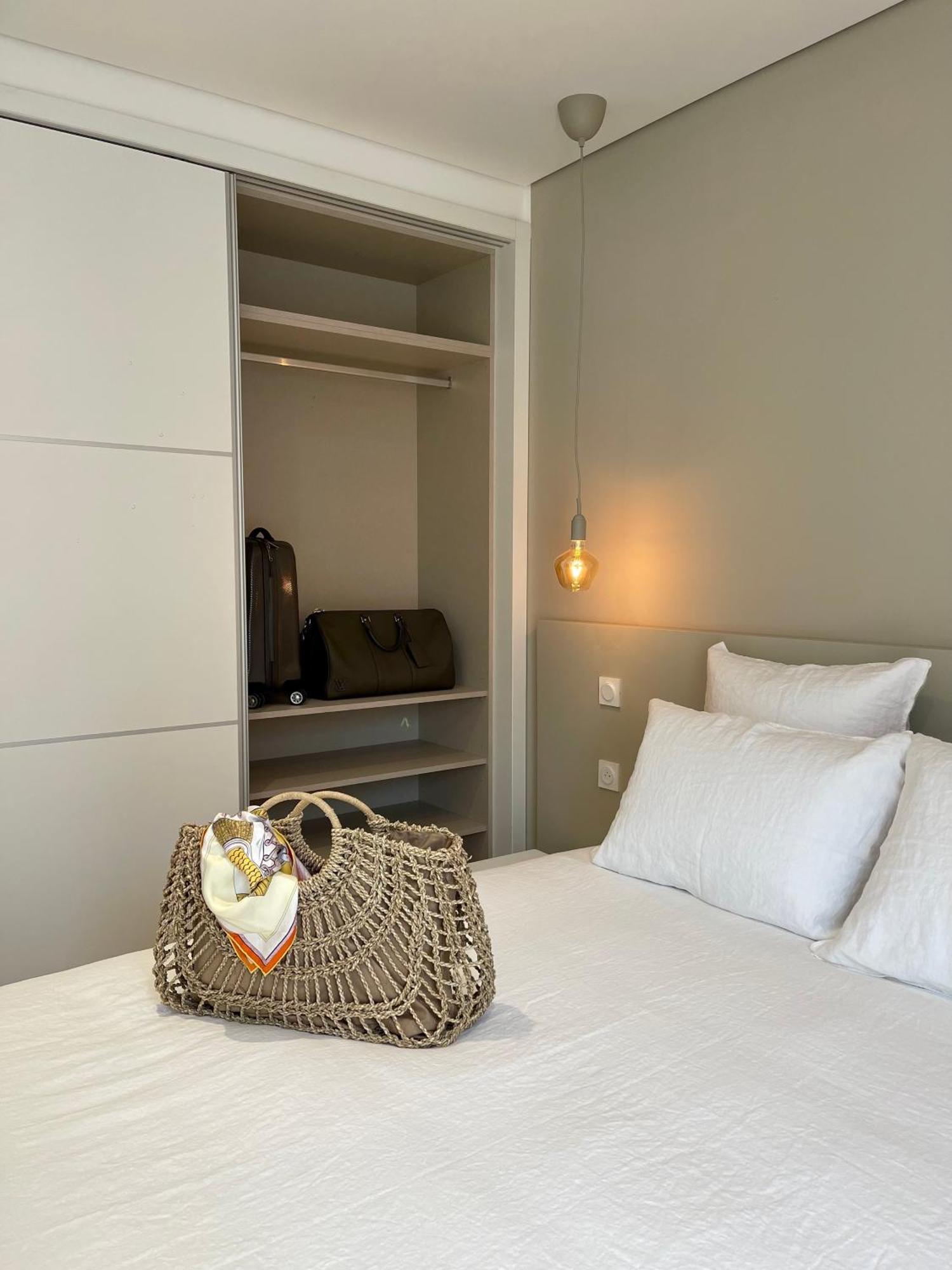 Cadiamare Apartment ซองซา ภายนอก รูปภาพ